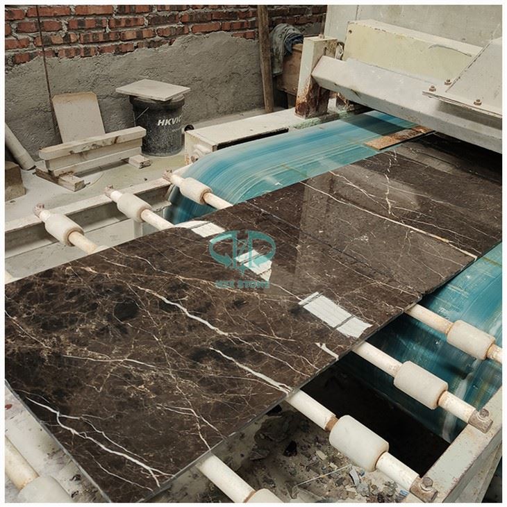 Dub Polished Marble Vuas