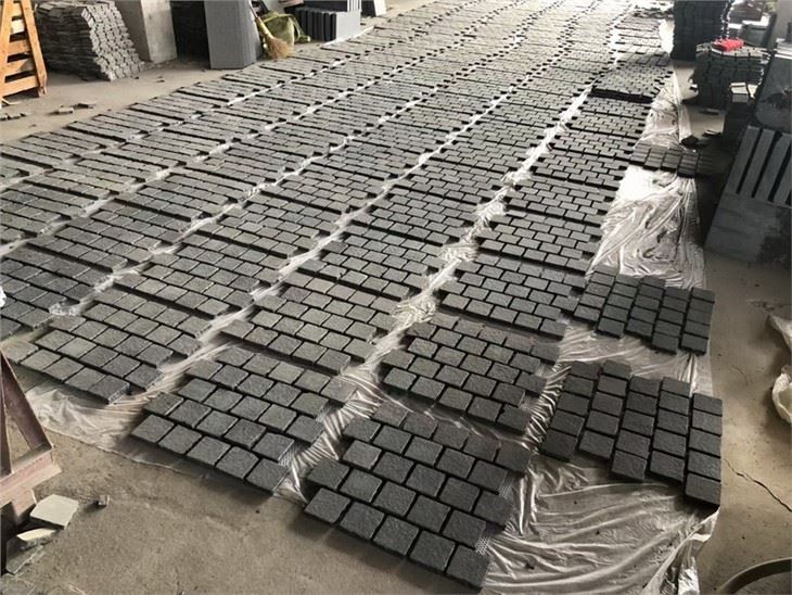 Black Cobblestone paving mats